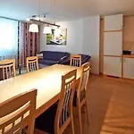 Am Kirchplatz 플메스