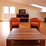 Am Kirchplatz 아파트