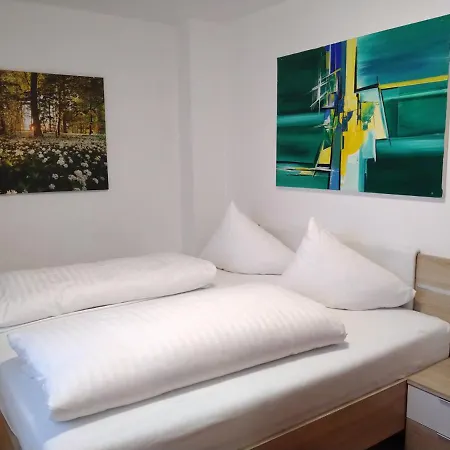 Am Kirchplatz Apartment *