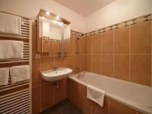 Am Kirchplatz Apartament *